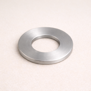 Шайба нержавеющая М4 А2 DIN 9021 кузовная в наличии в Белгороде